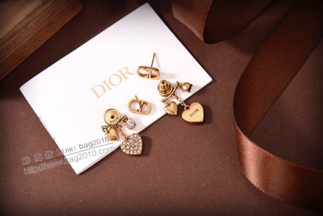 Dior飾品 迪奧經典熱銷款愛心耳釘耳環  zgd1078